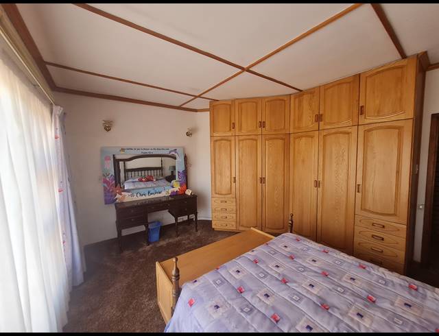 5 BEDROOM HOUSE FOR SALE IN KENLEAF